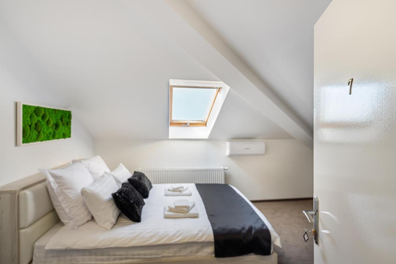 Bada Bing Residence Braşov Eksteriør billede